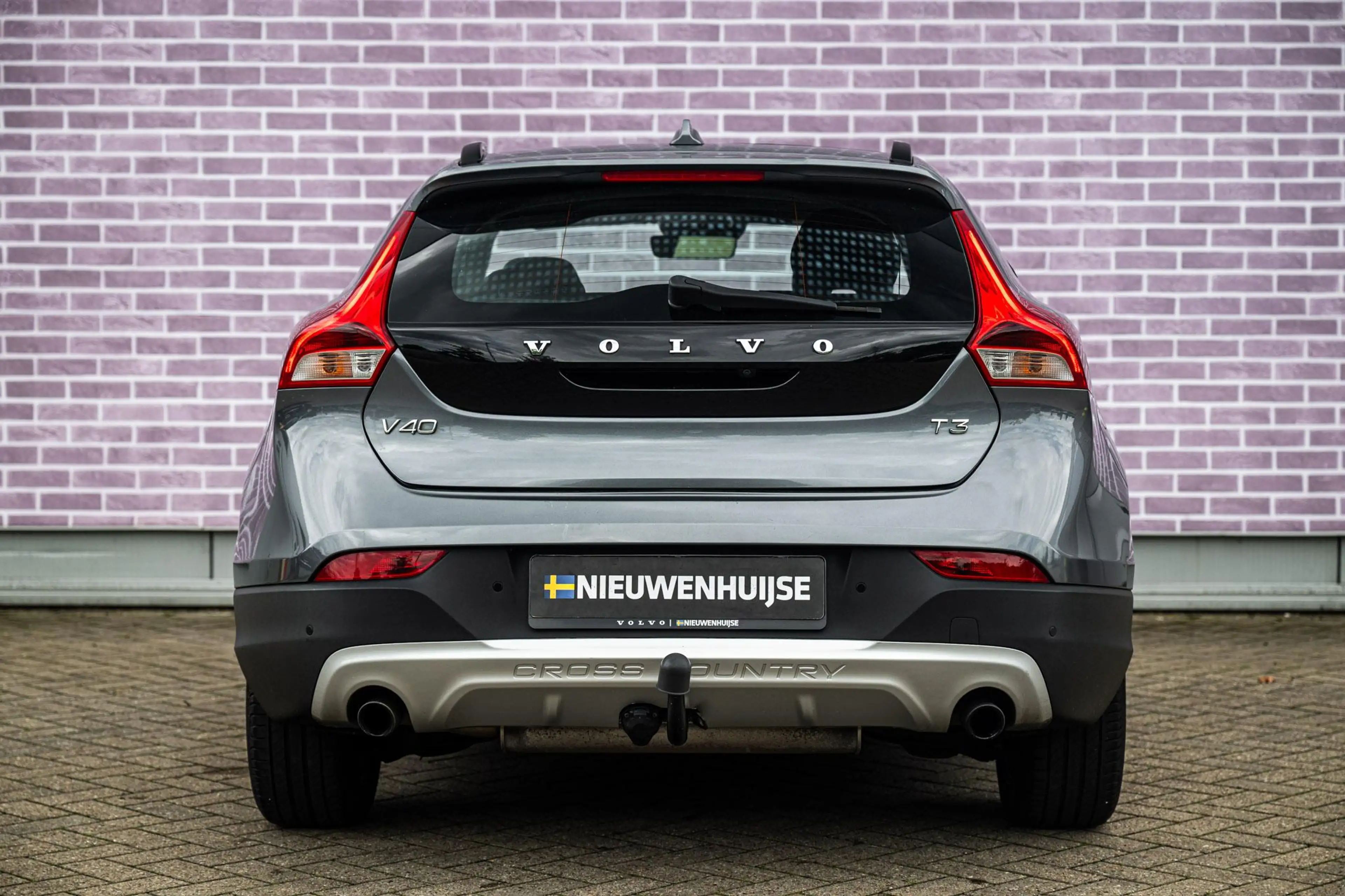 Volvo V40 Cross Country 1.5 T3 Nordic+ | Trekhaak | Panorama dak | Stoelve — photo 11