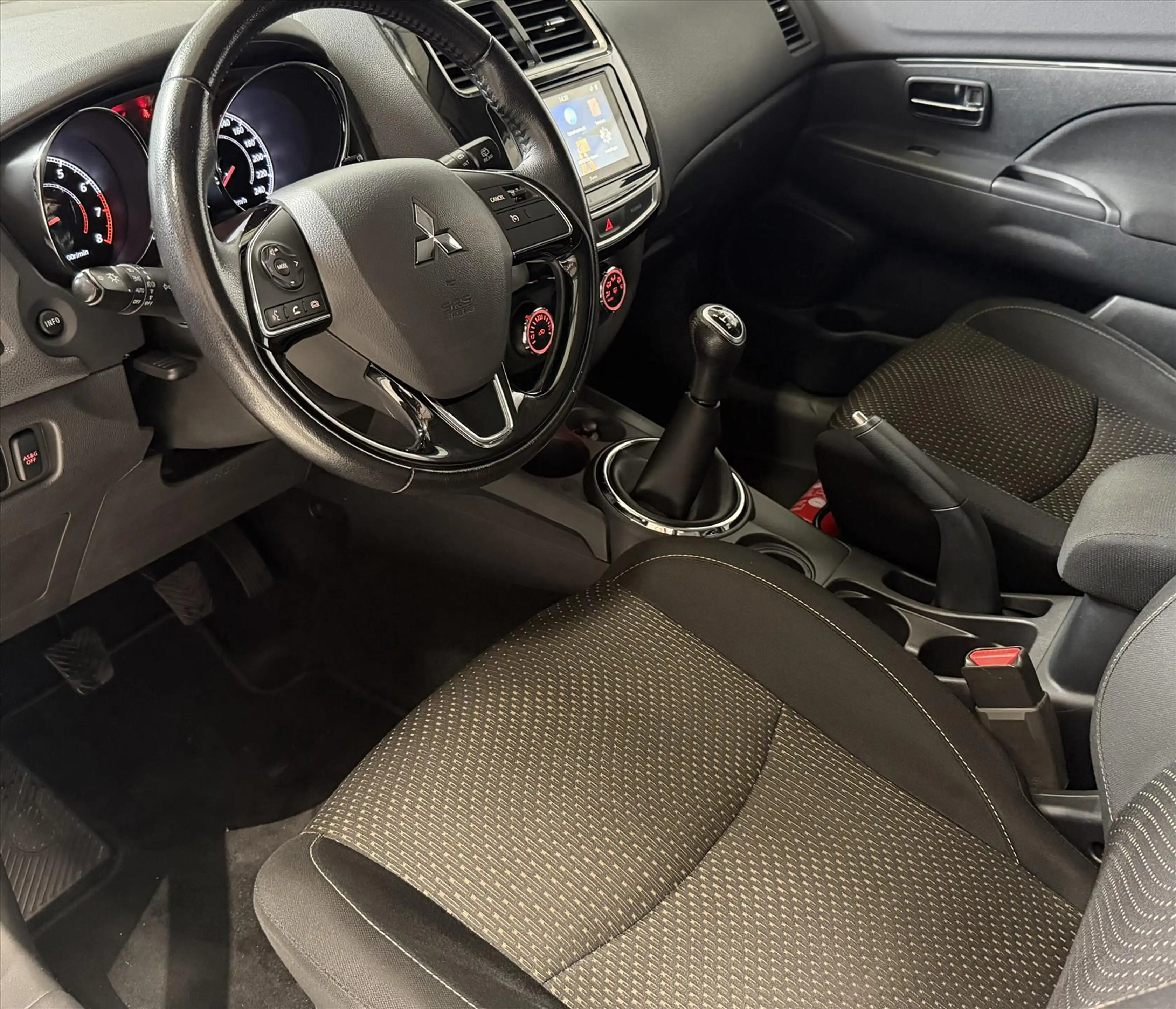Mitsubishi ASX 1.6 117pk ClearTec met AS&G Intro Edition — photo 13