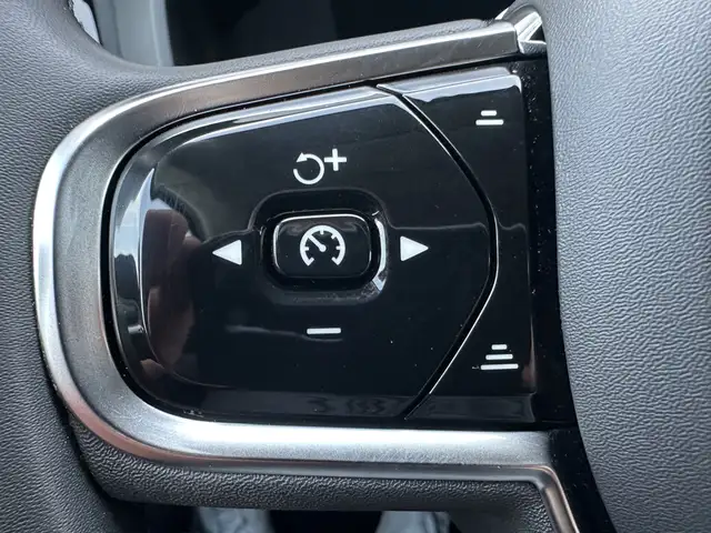 Volvo XC60 view 15