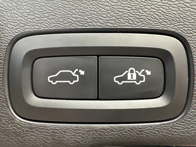 Volvo XC60 view 9