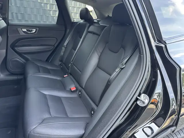 Volvo XC60 view 13