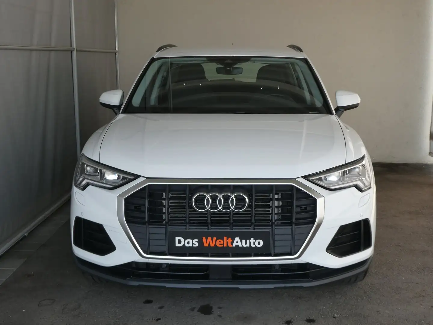 Audi Q3 35 TFSI Weiß - 2