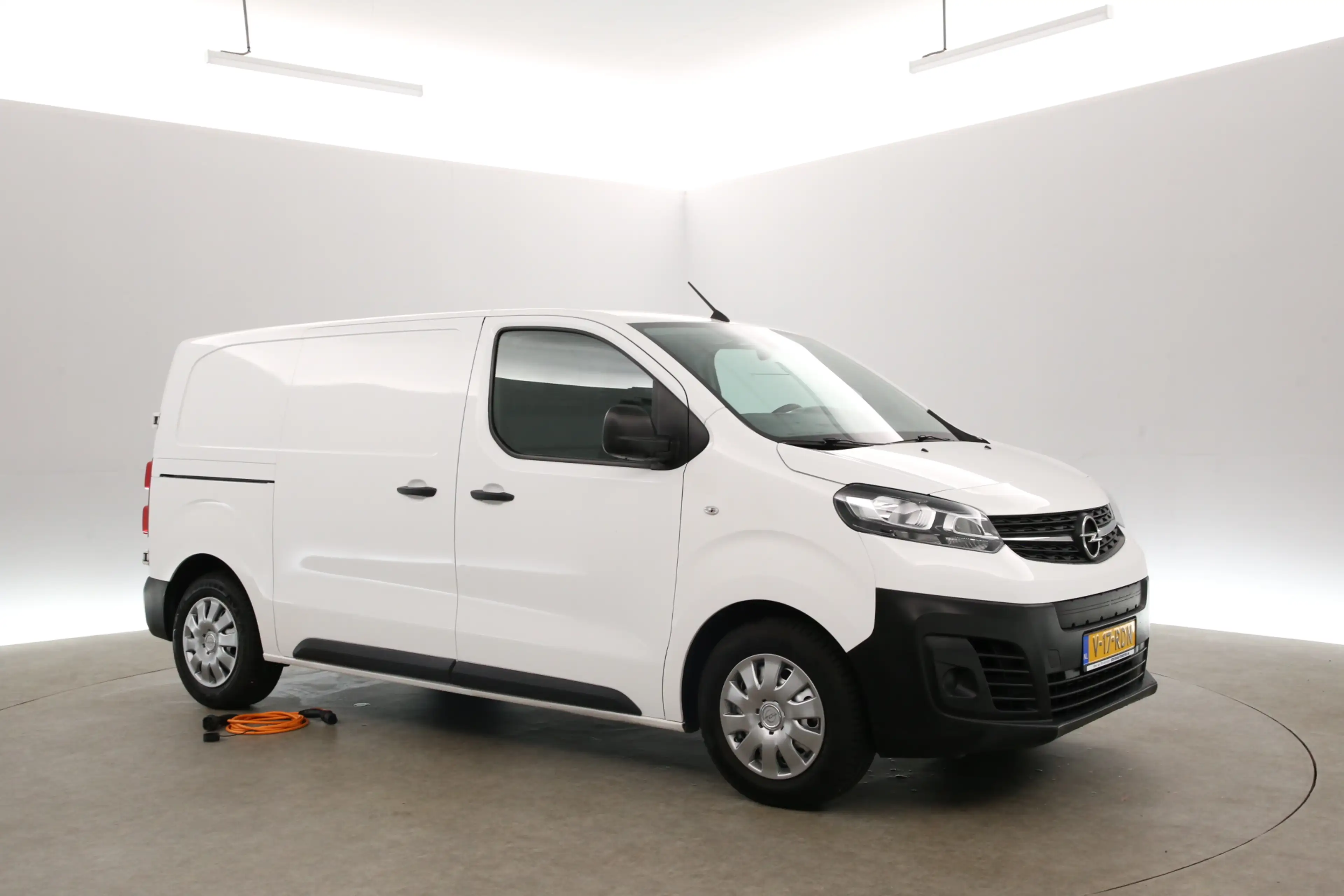 Opel Vivaro-e L2H1 75 kWh Long Range | Snelladen | SOH 96% | 3 Z — photo 6