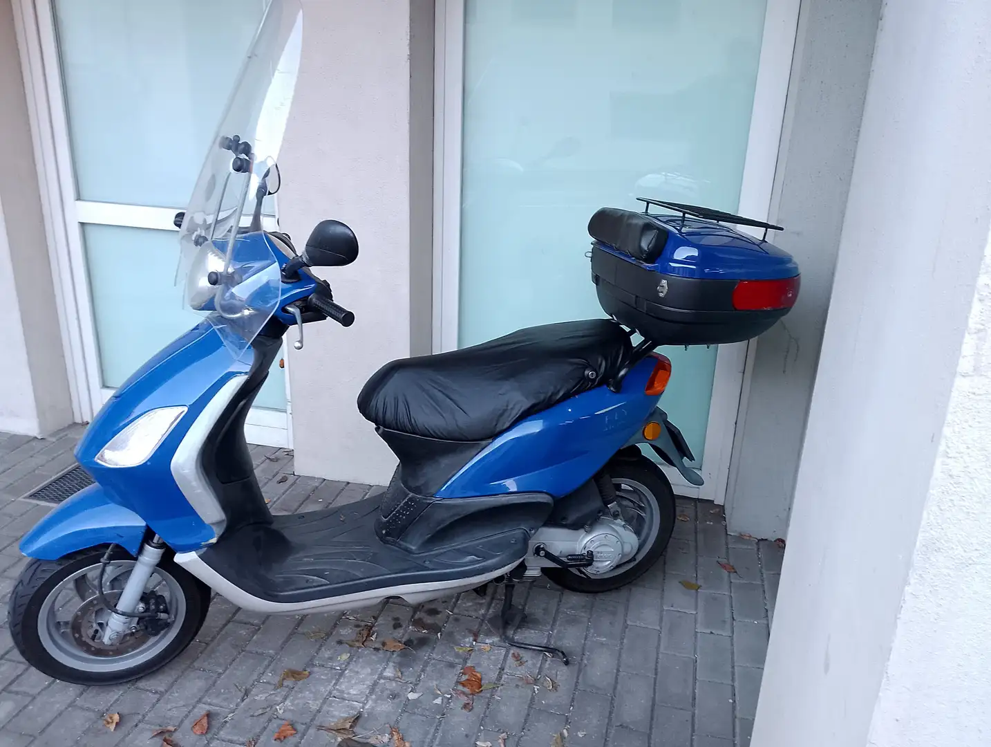 Piaggio Fly 50 base Bleu - 2