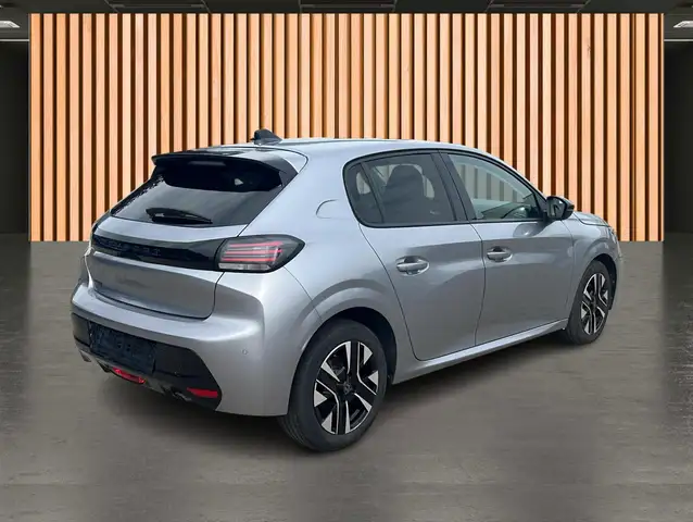 Peugeot 208 view 5
