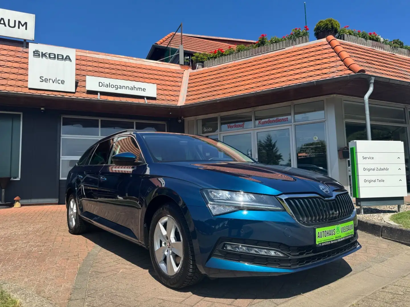 Skoda Superb Combi Style 2,0 TDI DSG 110kw/AHK-LED-Nav Blau - 2