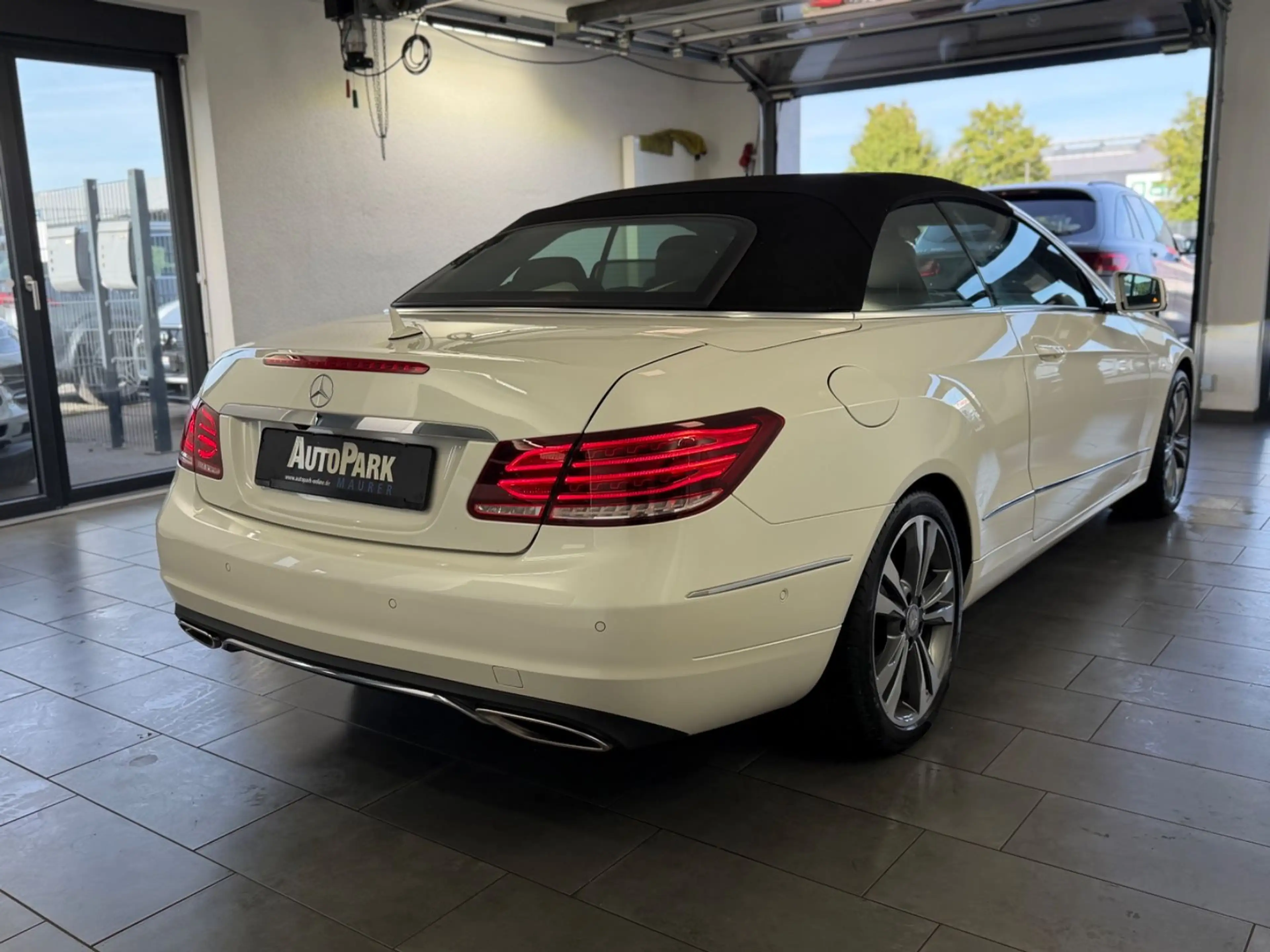 Mercedes-Benz E 350 d Cabrio | DISTRONIC | AIRSCARF | AHK — photo 12