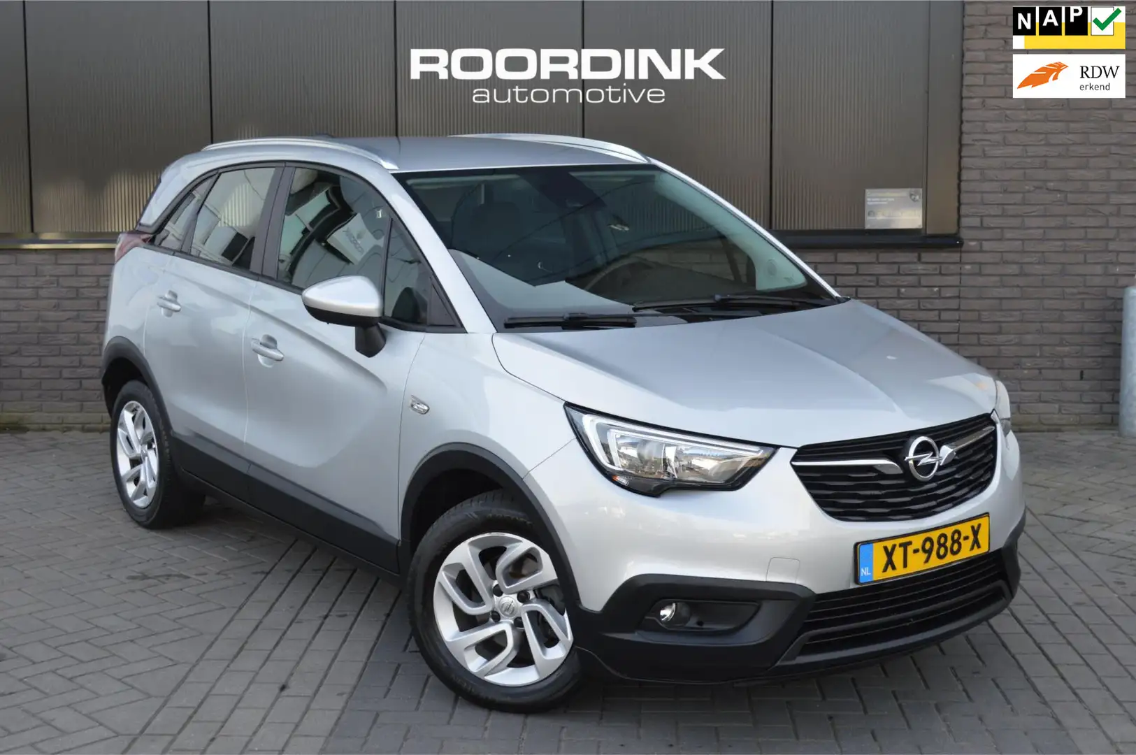 Opel Crossland X 1.2 Turbo Edition. NAVI. CRUISE. Onderhoud gehad t Grijs - 1