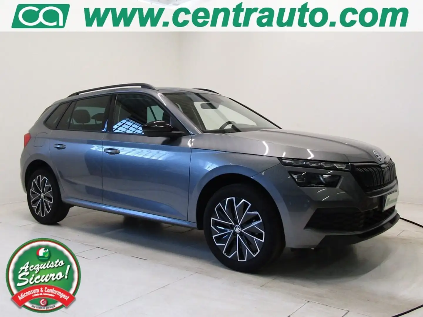 Skoda Kamiq 1.0 TSI 5P Manuale Black Dots 110CV Grijs - 1