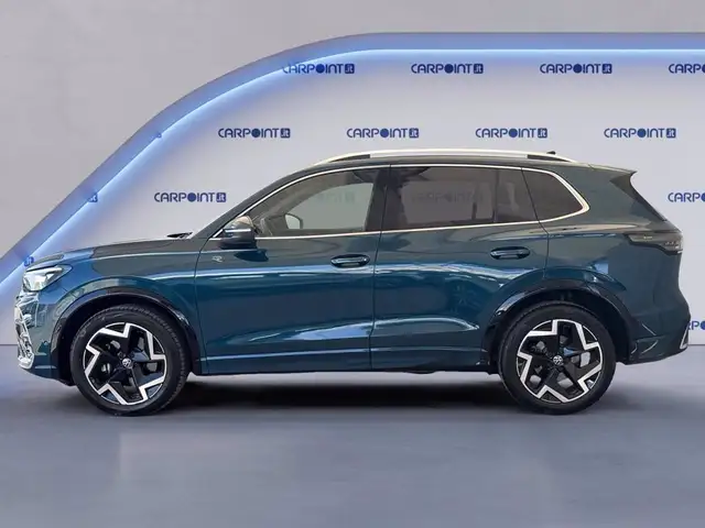 Volkswagen Tiguan view 4