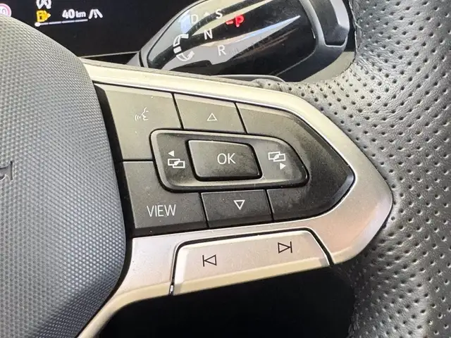 Volkswagen Tiguan view 22