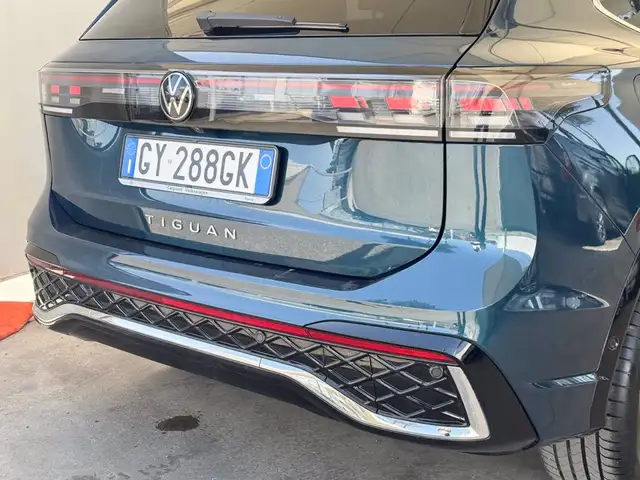 Volkswagen Tiguan view 18