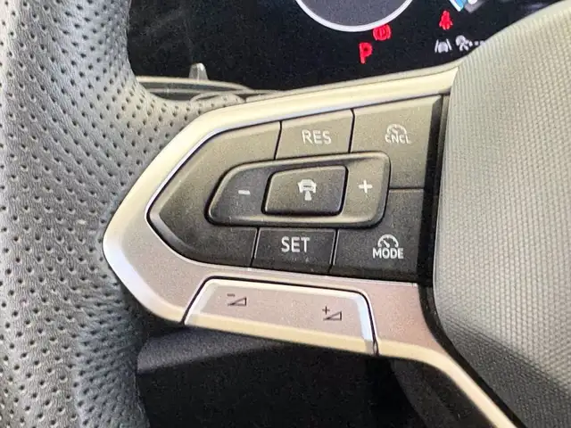 Volkswagen Tiguan view 21