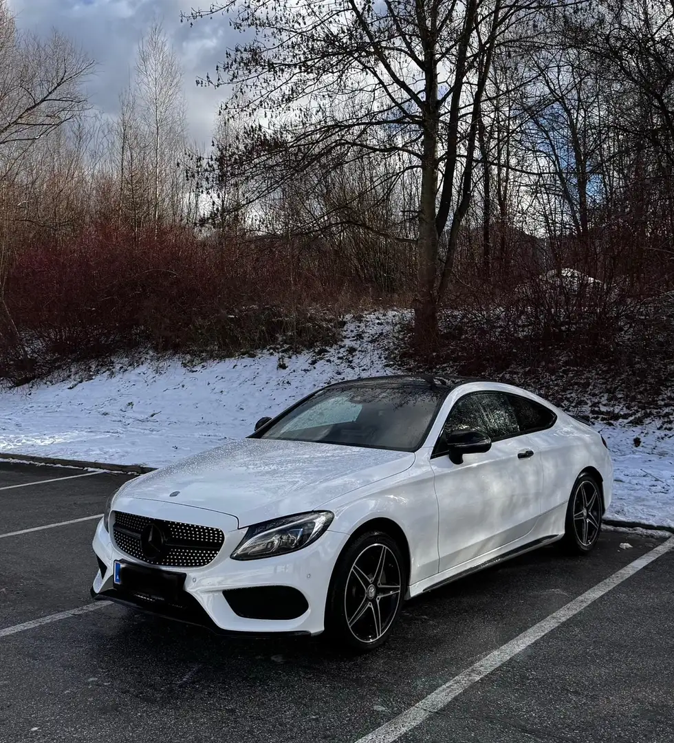 Mercedes-Benz C 250 AMG Line Premium Package Weiß - 1
