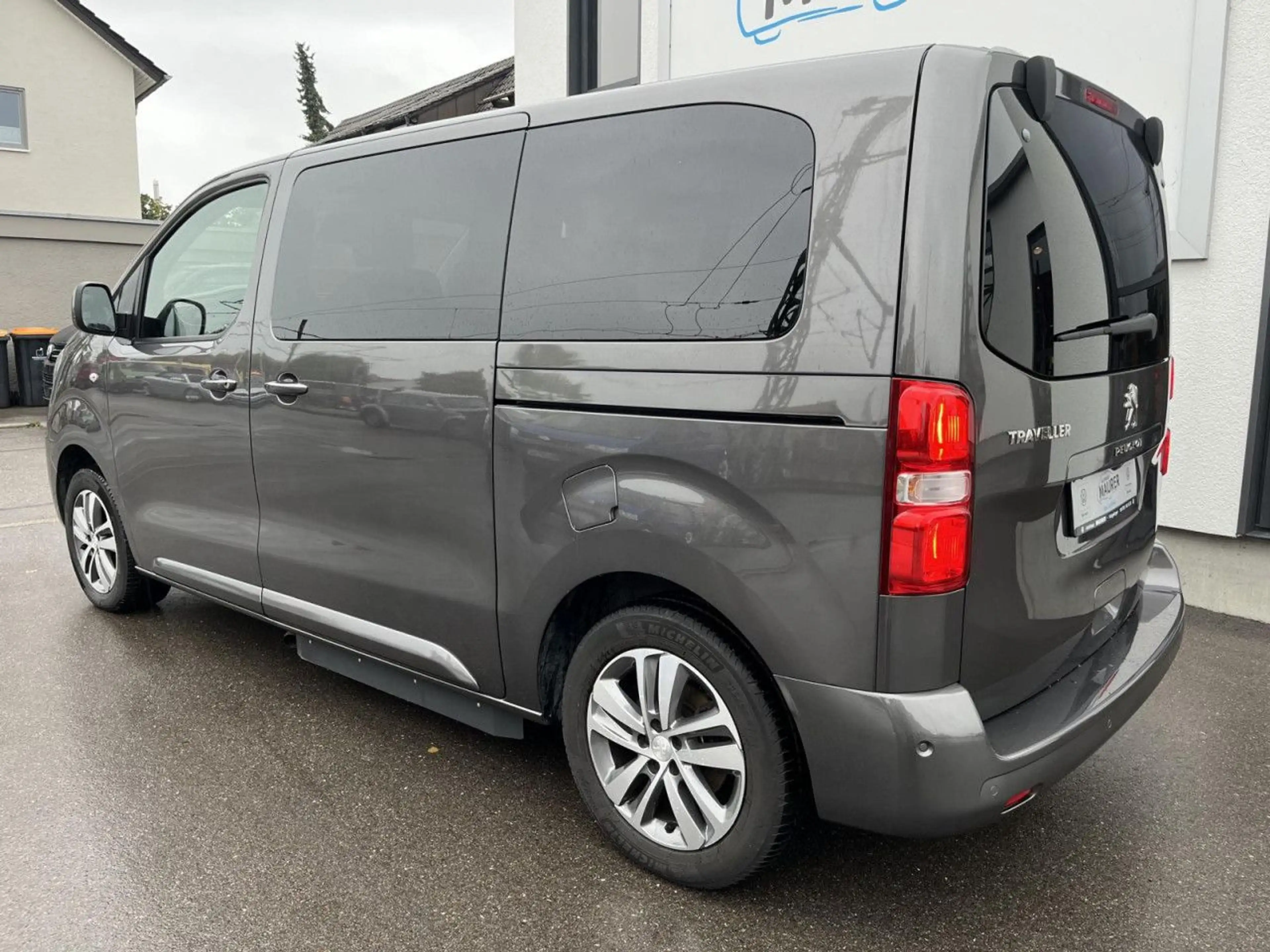 Peugeot Traveller 2,0 HDI Parvan E-Rollstuhl Kassettenlift — photo 5
