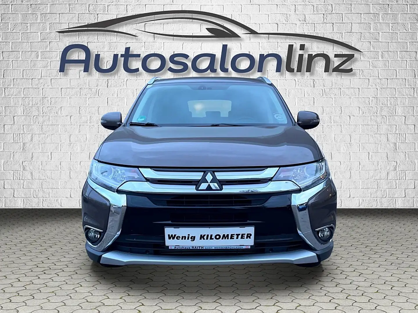Mitsubishi Outlander 2,2 DI-D AS&G Intense Braun - 2