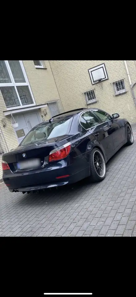 BMW 525