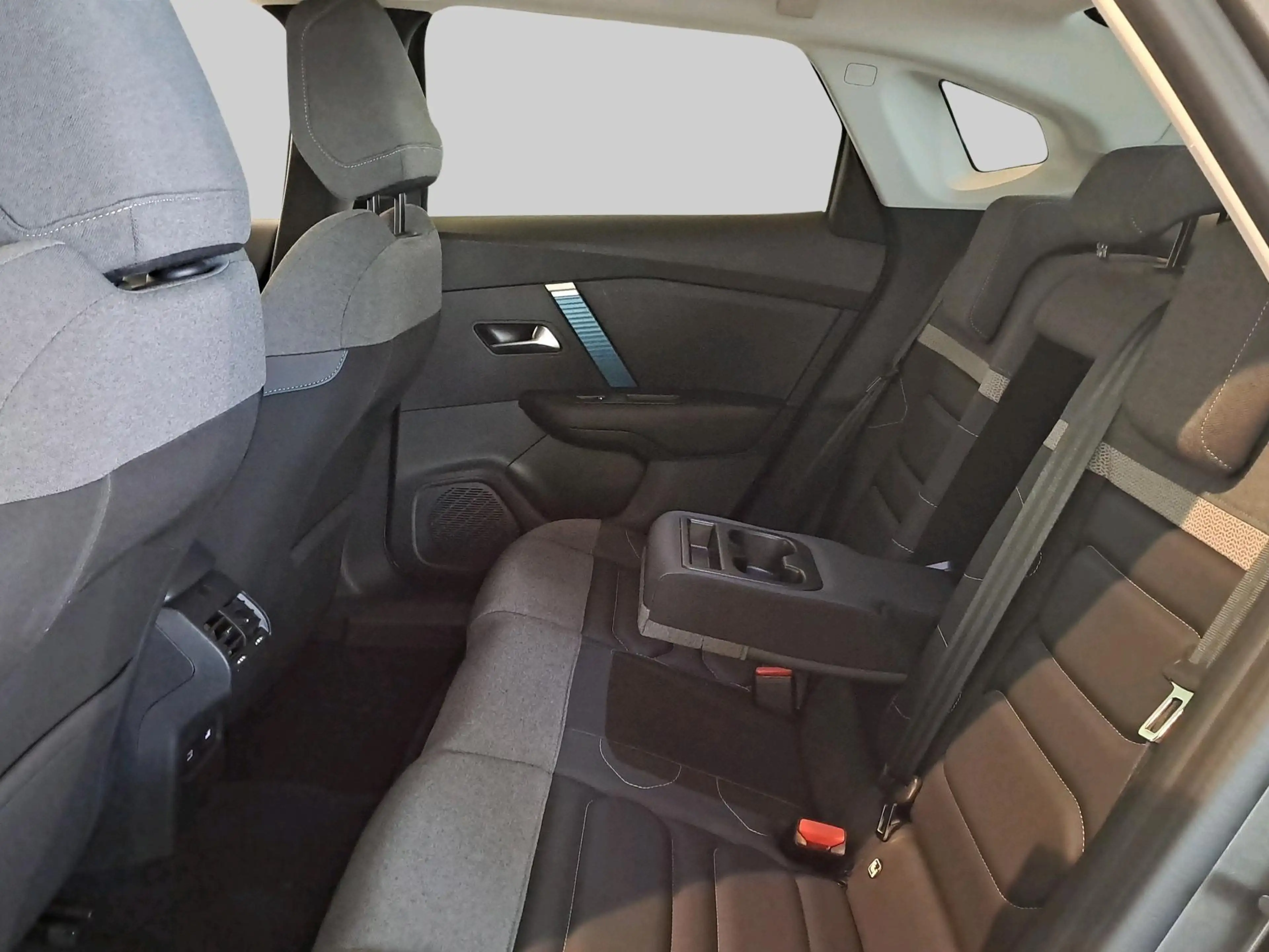 Citroen E-C4 X EV 50kWh 136pk Shine | Demo, bezichtiging op afspr — photo 14