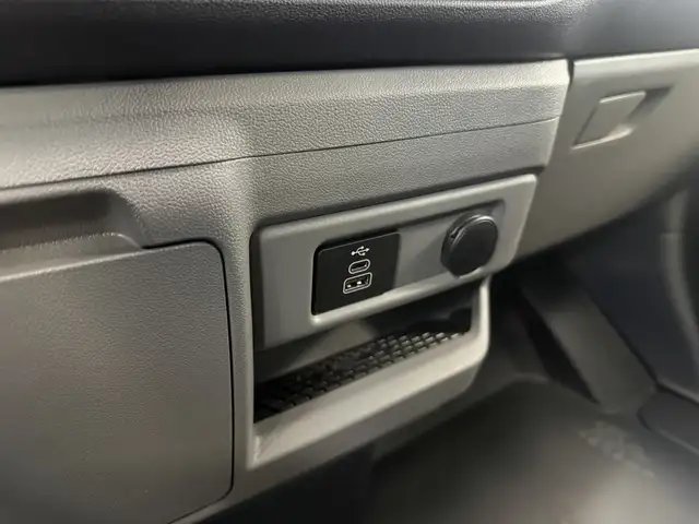 Ford E-Transit view 13