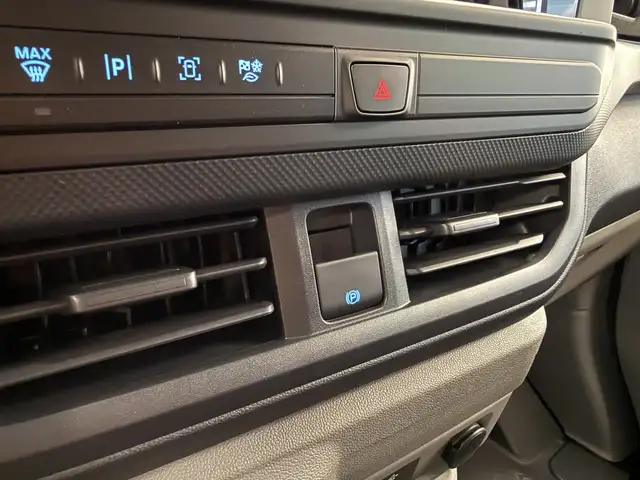 Ford E-Transit view 14