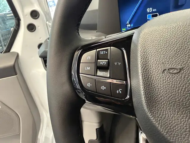 Ford E-Transit view 10