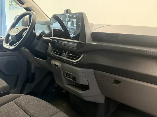 Ford E-Transit view 7