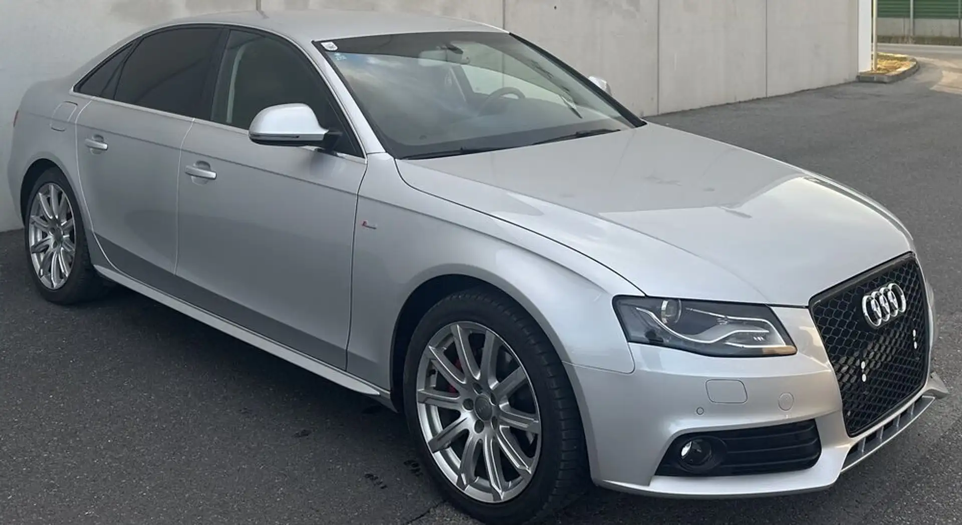 Audi A4 2.0 TDI Argent - 1
