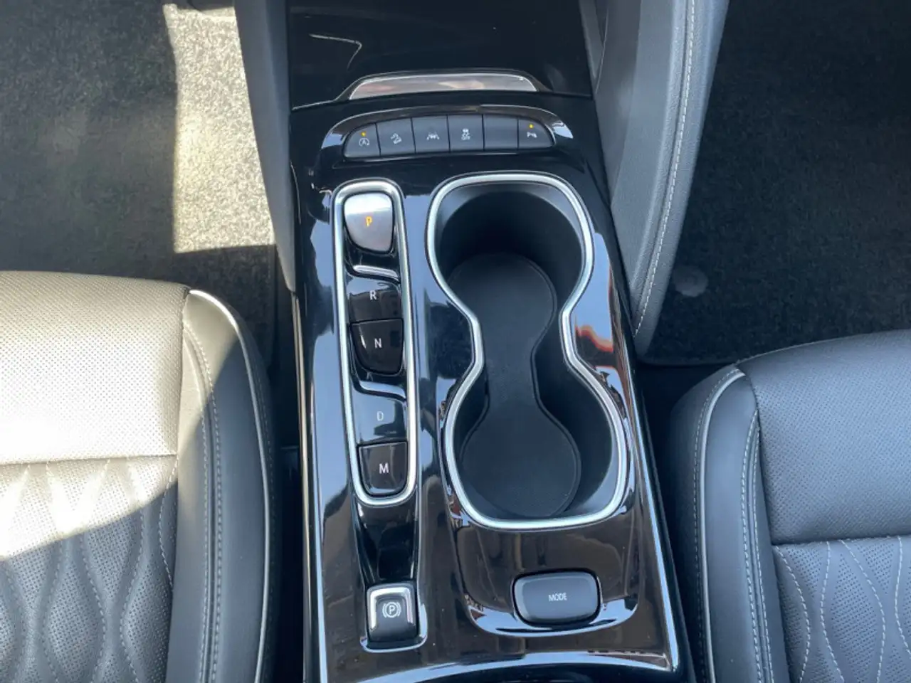 Buick Envision снимка Buick Envision