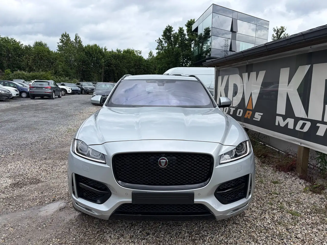 Jaguar E-Pace - 2