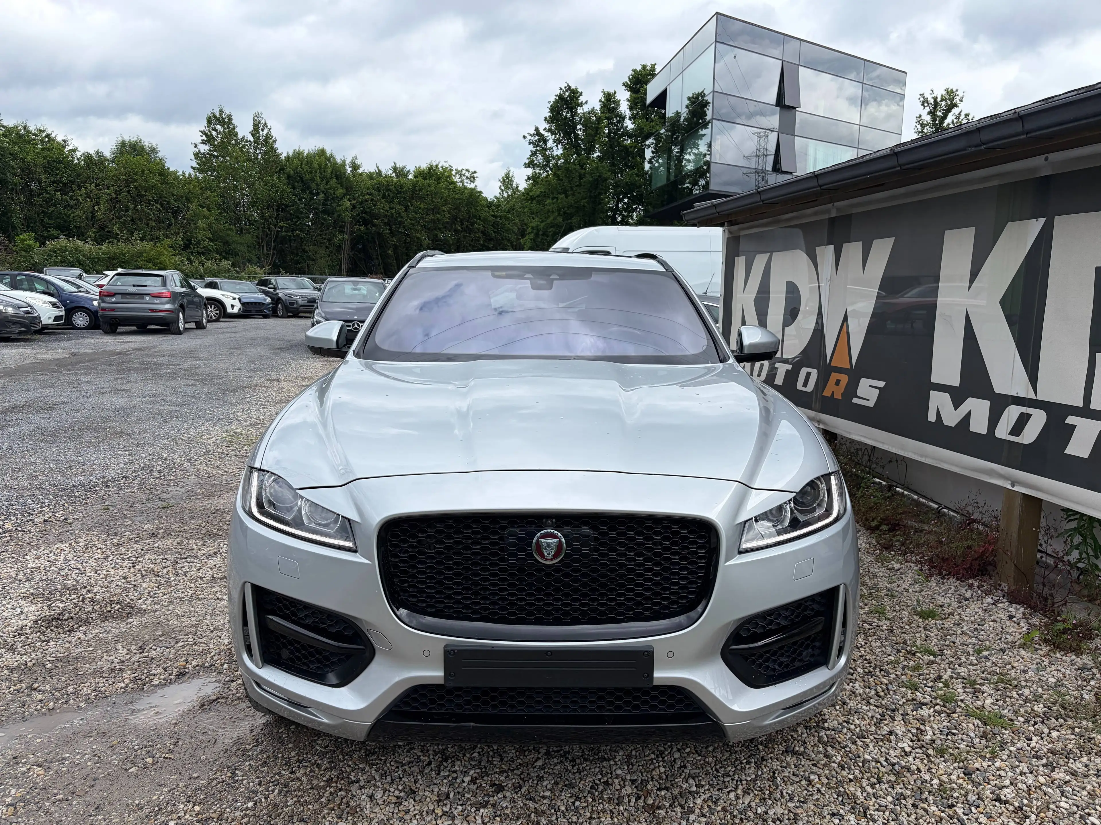 Jaguar E-Pace E-Pace 2.0 D AWD R-Sport — photo 2