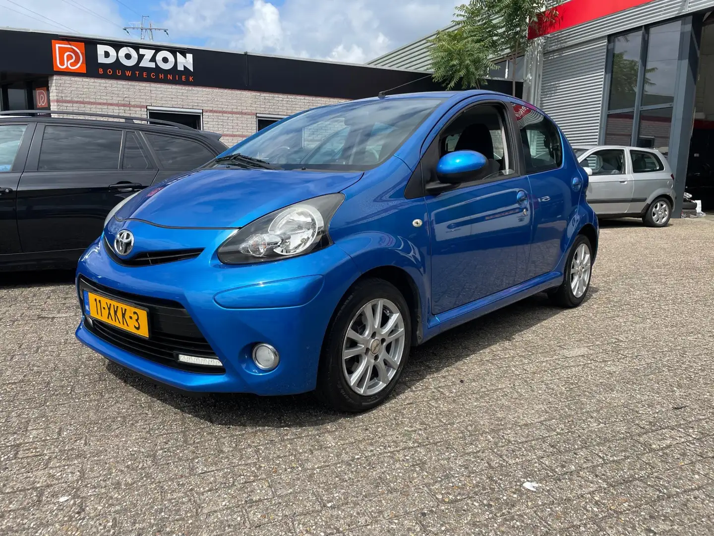Toyota Aygo 1.0 VVT-i Aspiration facelift Blauw - 1
