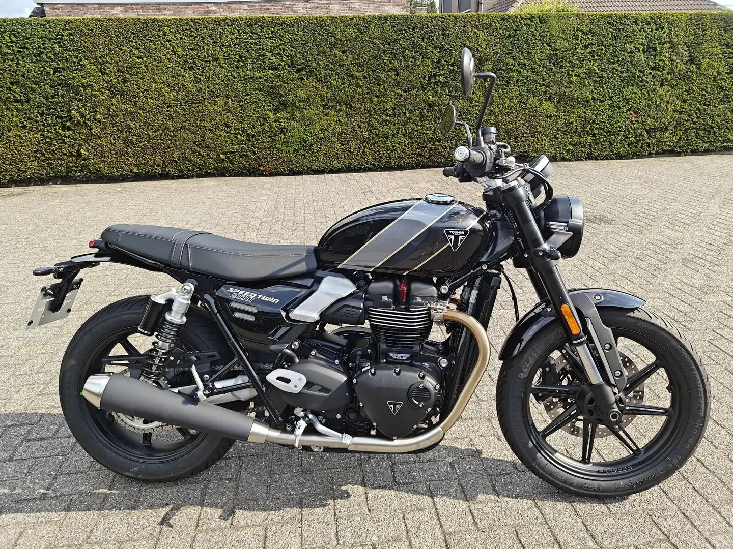 Triumph Speed Twin 900 Noir - 2