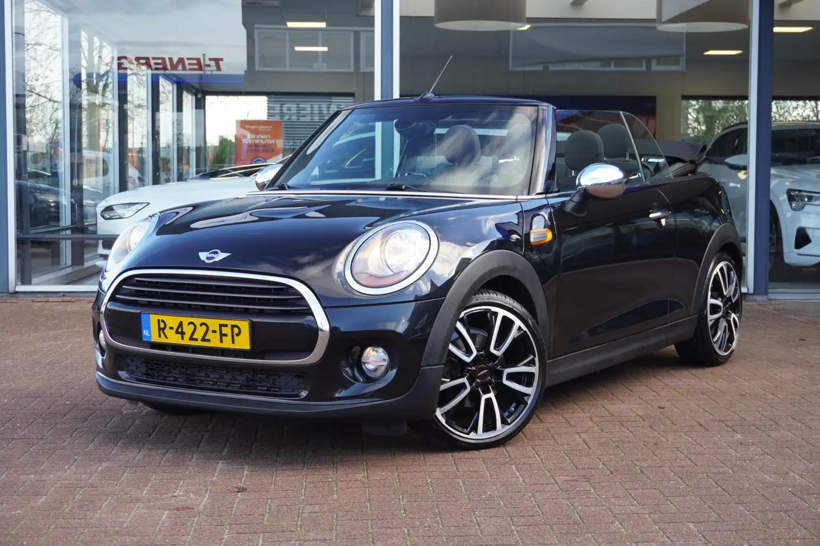 MINI Cooper Cabrio Mini 1.5 Salt Business Cabriolet / Cabrio | Airco Schwarz - 1