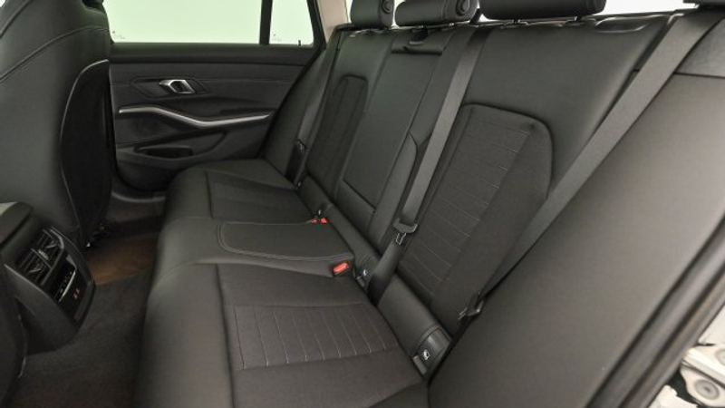 BMW 318 d Touring G21 B47 — photo 15