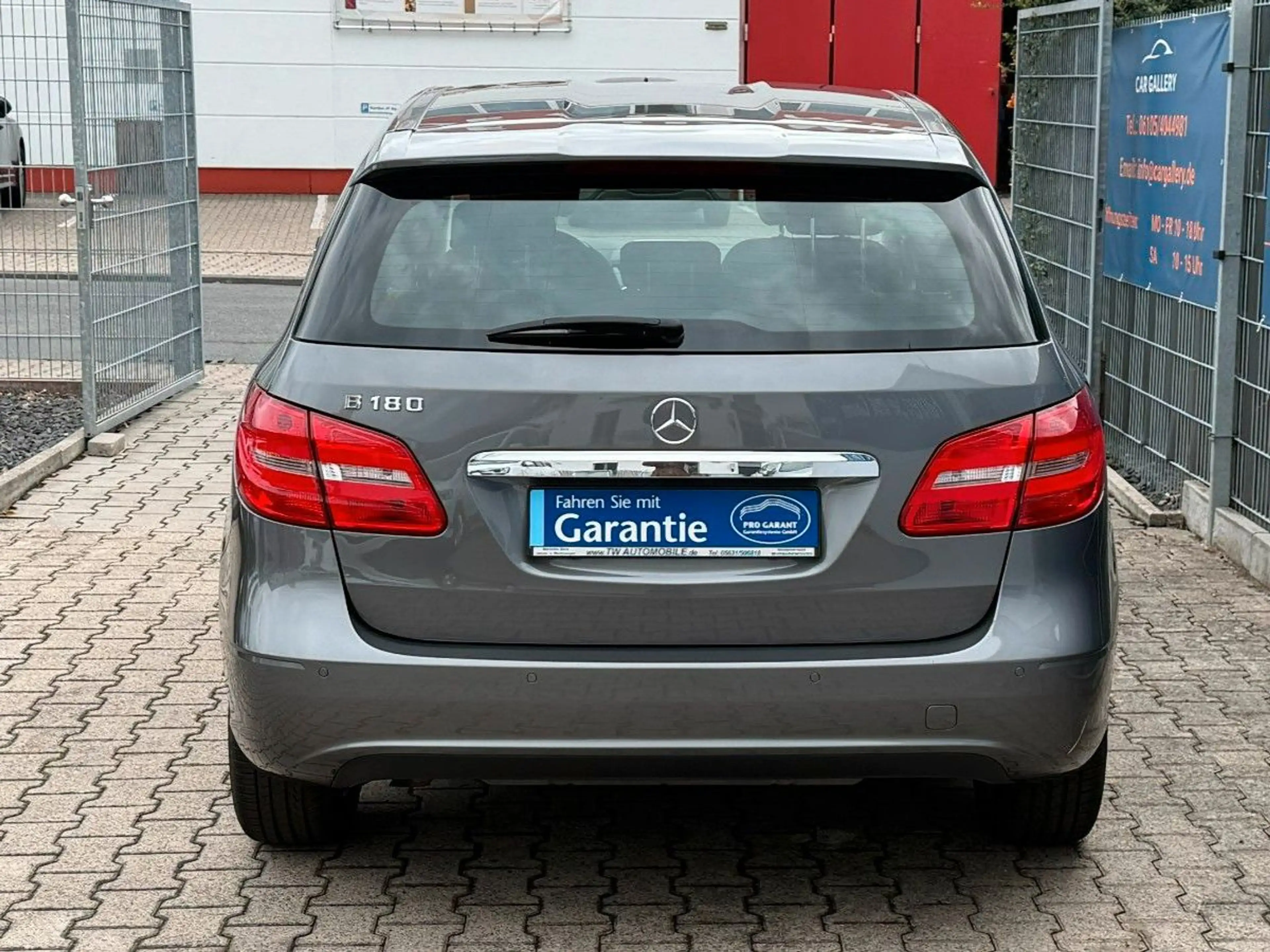 Mercedes-Benz B 180 /Navi/SHZ/Einparkhilfe/Garantie/HU/AU/Neu — photo 6