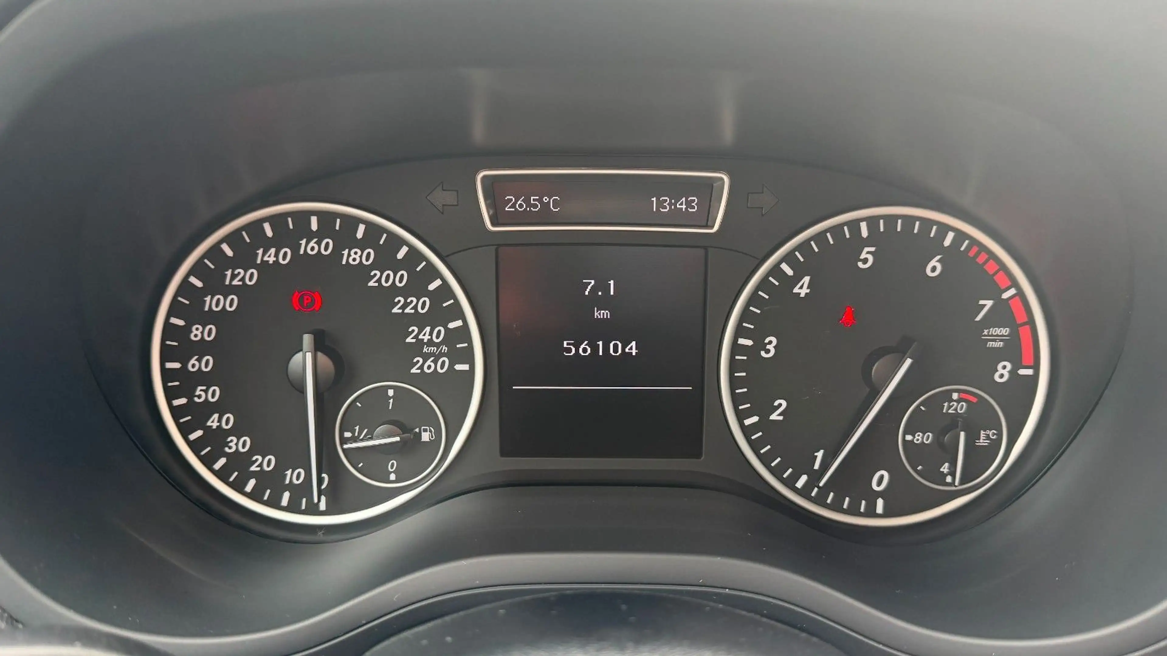 Mercedes-Benz B 180 /Navi/SHZ/Einparkhilfe/Garantie/HU/AU/Neu — photo 8