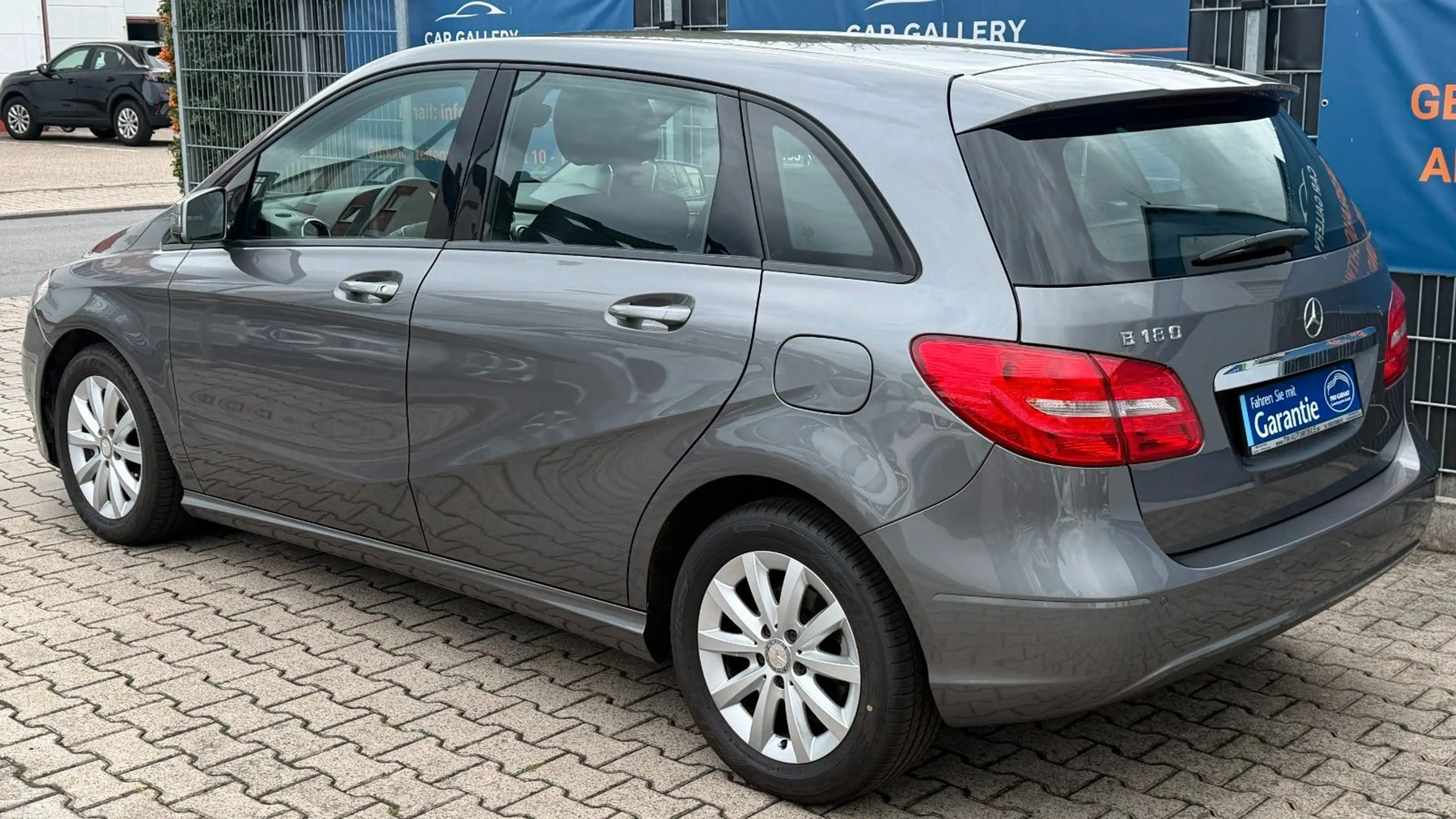Mercedes-Benz B 180 /Navi/SHZ/Einparkhilfe/Garantie/HU/AU/Neu — photo 5