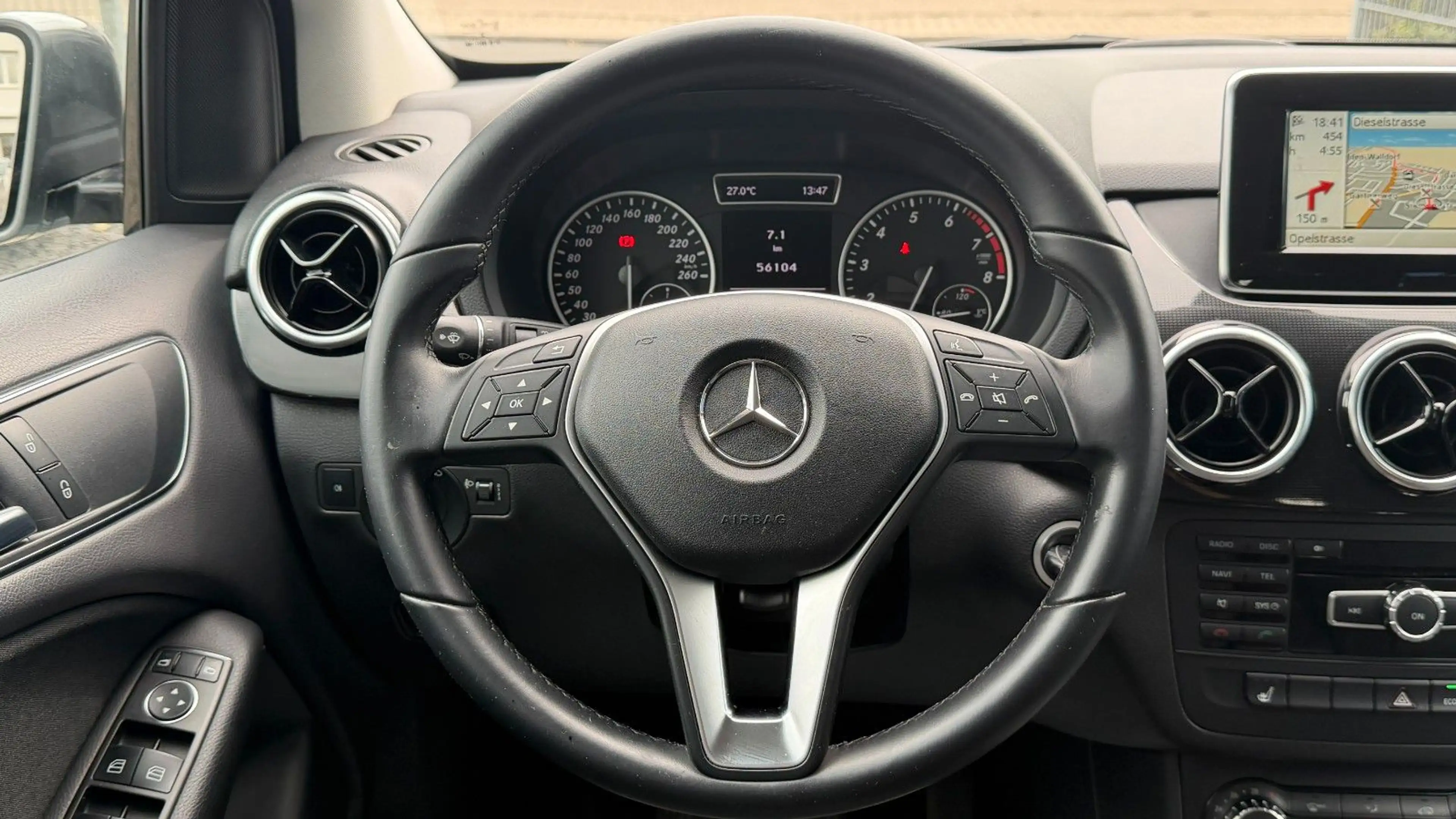 Mercedes-Benz B 180 /Navi/SHZ/Einparkhilfe/Garantie/HU/AU/Neu — photo 10