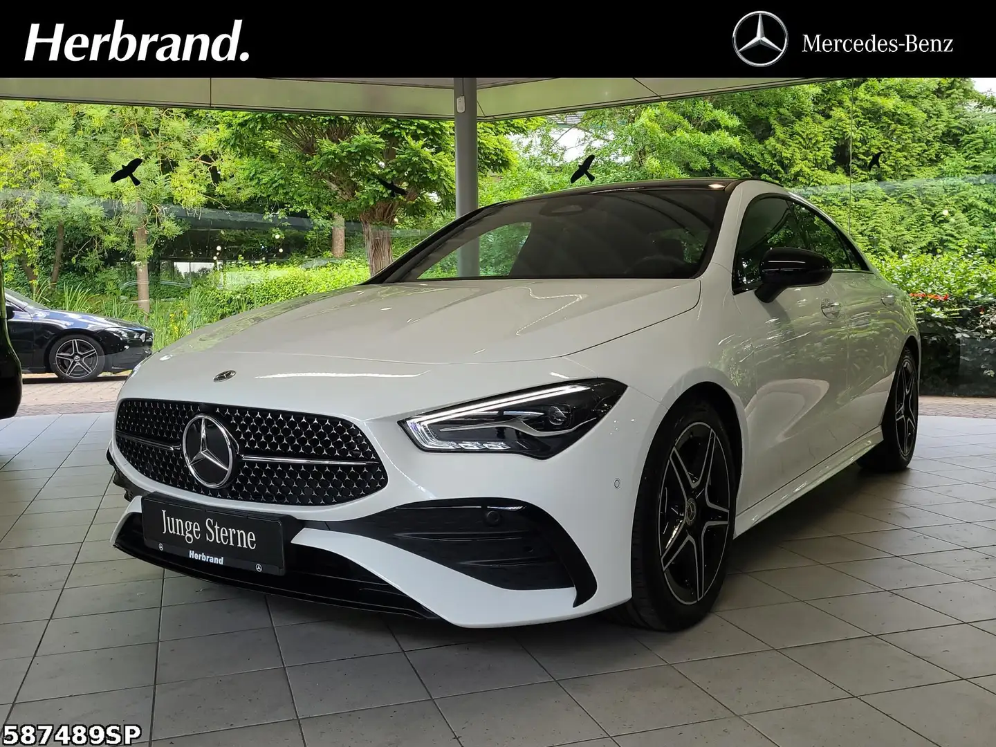 Mercedes-Benz CLA 250 4M AMG  Pano Night Lenkradhzg KeylessGO. Wit - 1