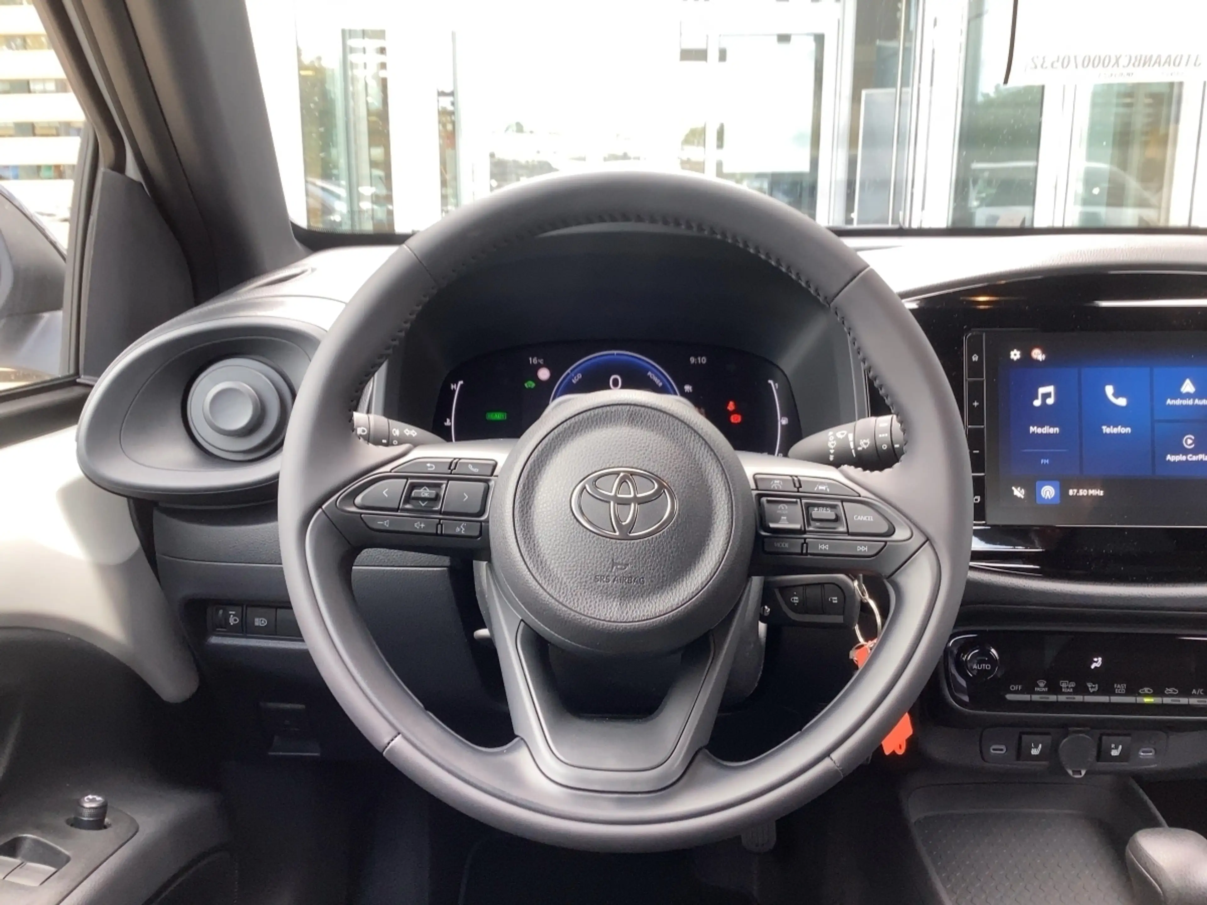 Toyota Aygo X HEV ACTIVE*Sitzheizung *Carplay*Klima* — photo 9