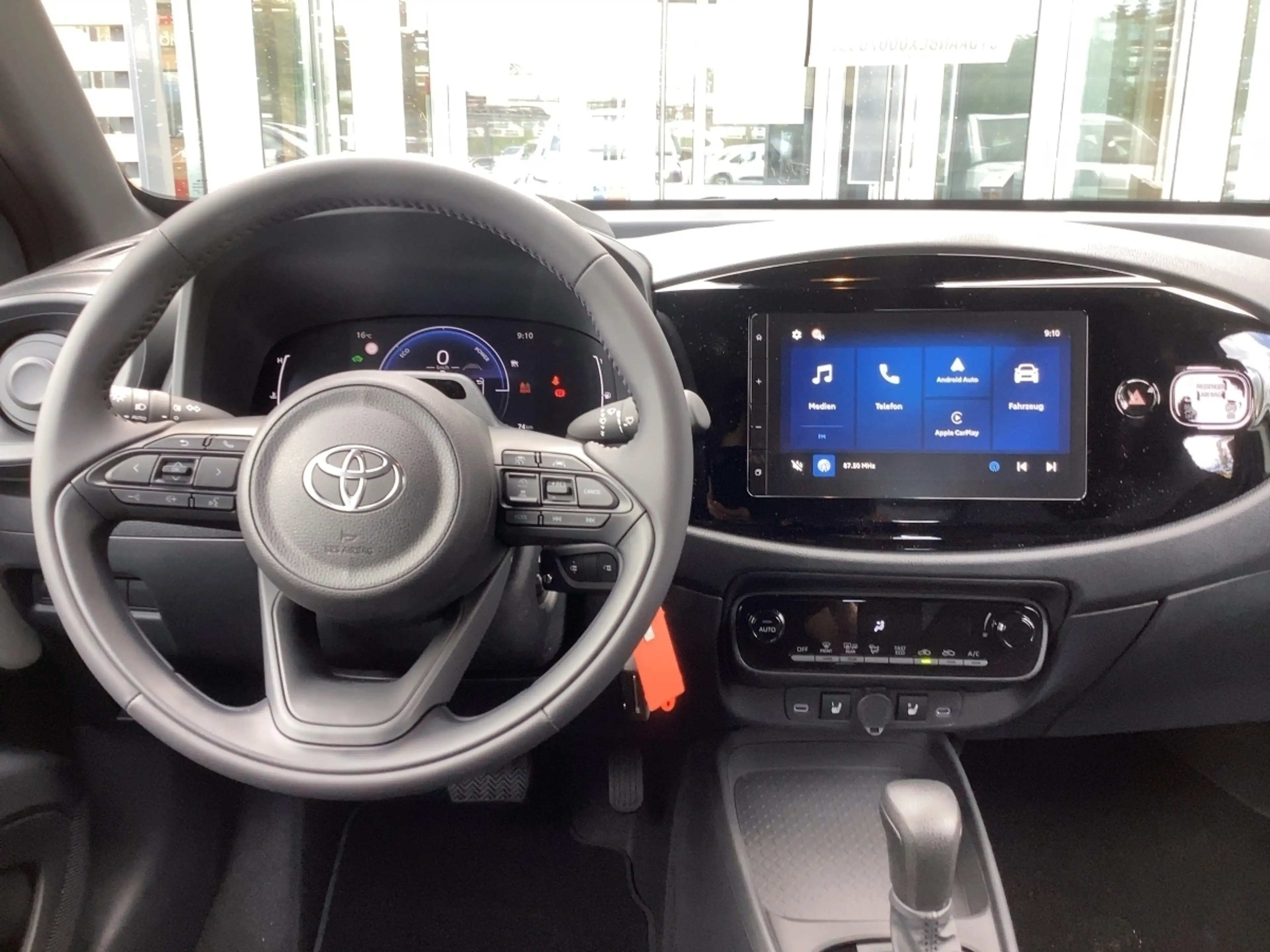 Toyota Aygo X HEV ACTIVE*Sitzheizung *Carplay*Klima* — photo 8