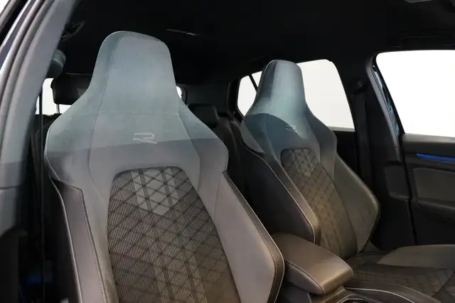 Volkswagen Golf view 18