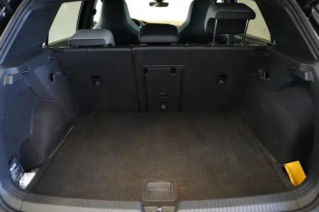 Volkswagen Golf view 22