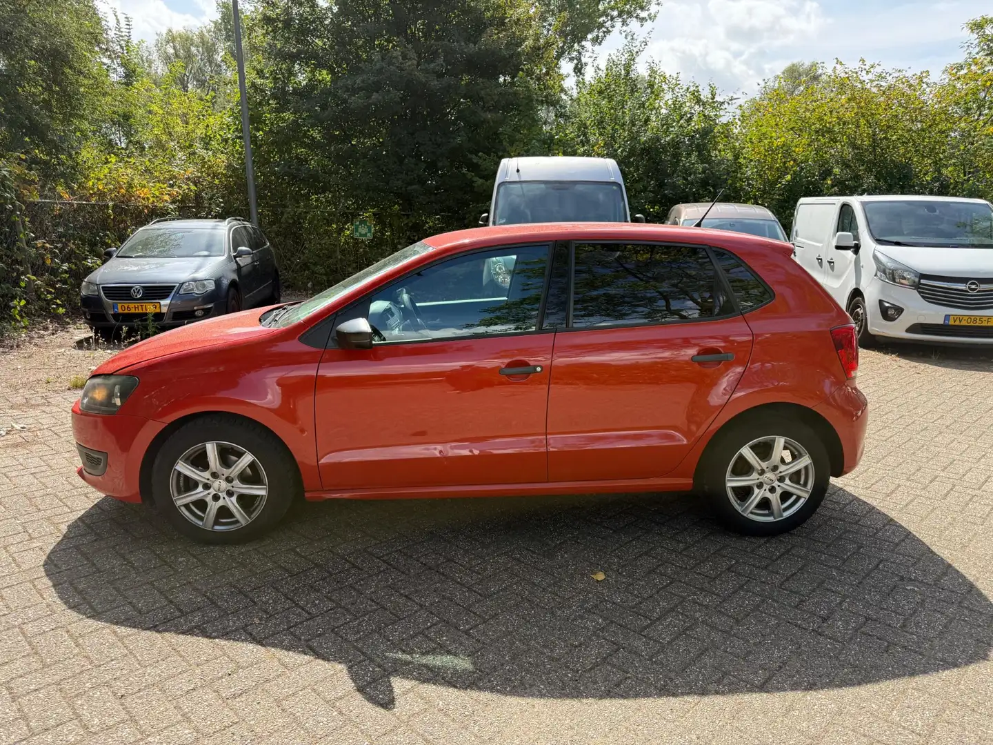 Volkswagen Polo 1.2 Easyline 5drs Airco NW APK Oranje - 2