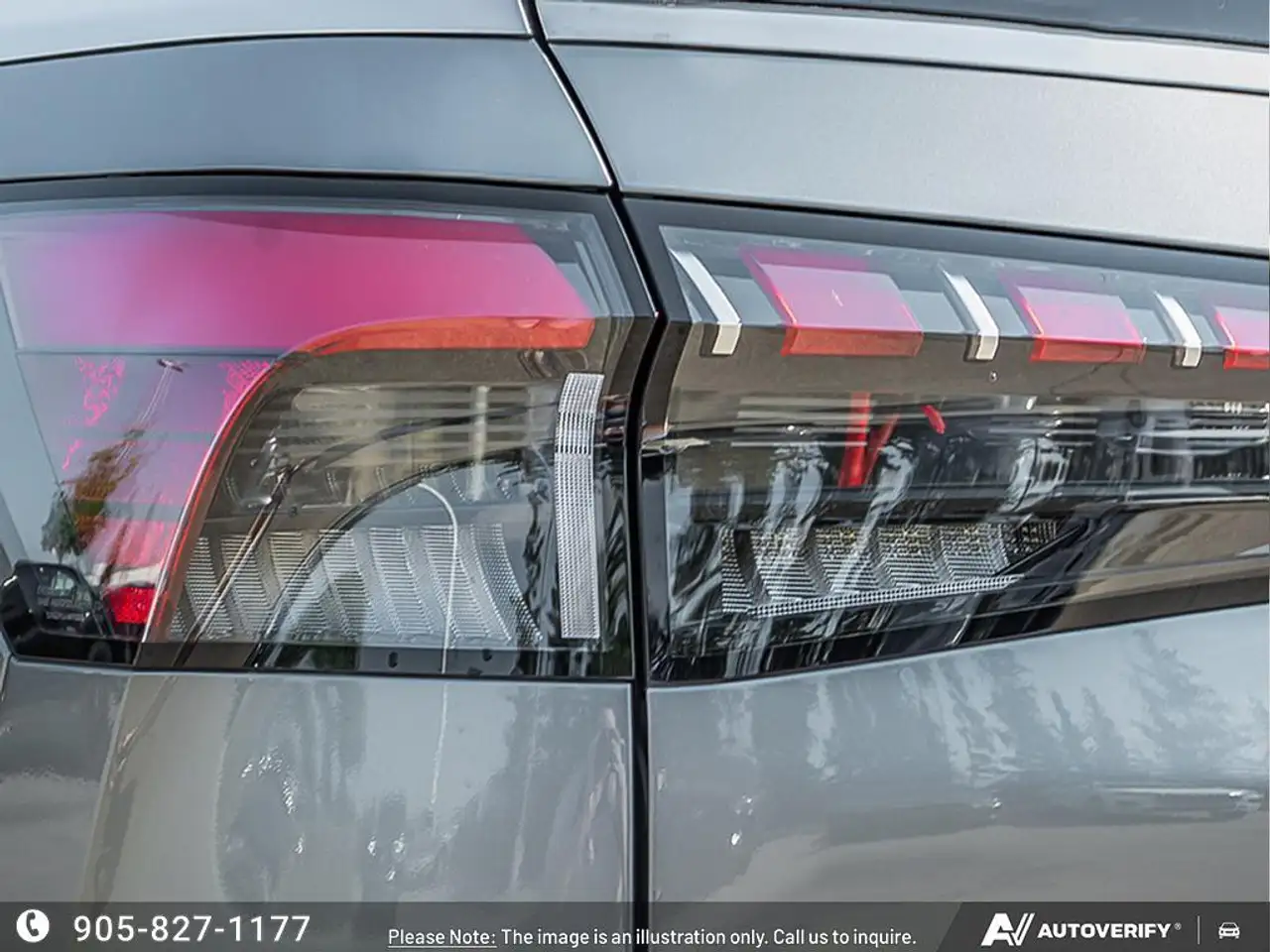Infiniti QX80 снимка Infiniti QX80