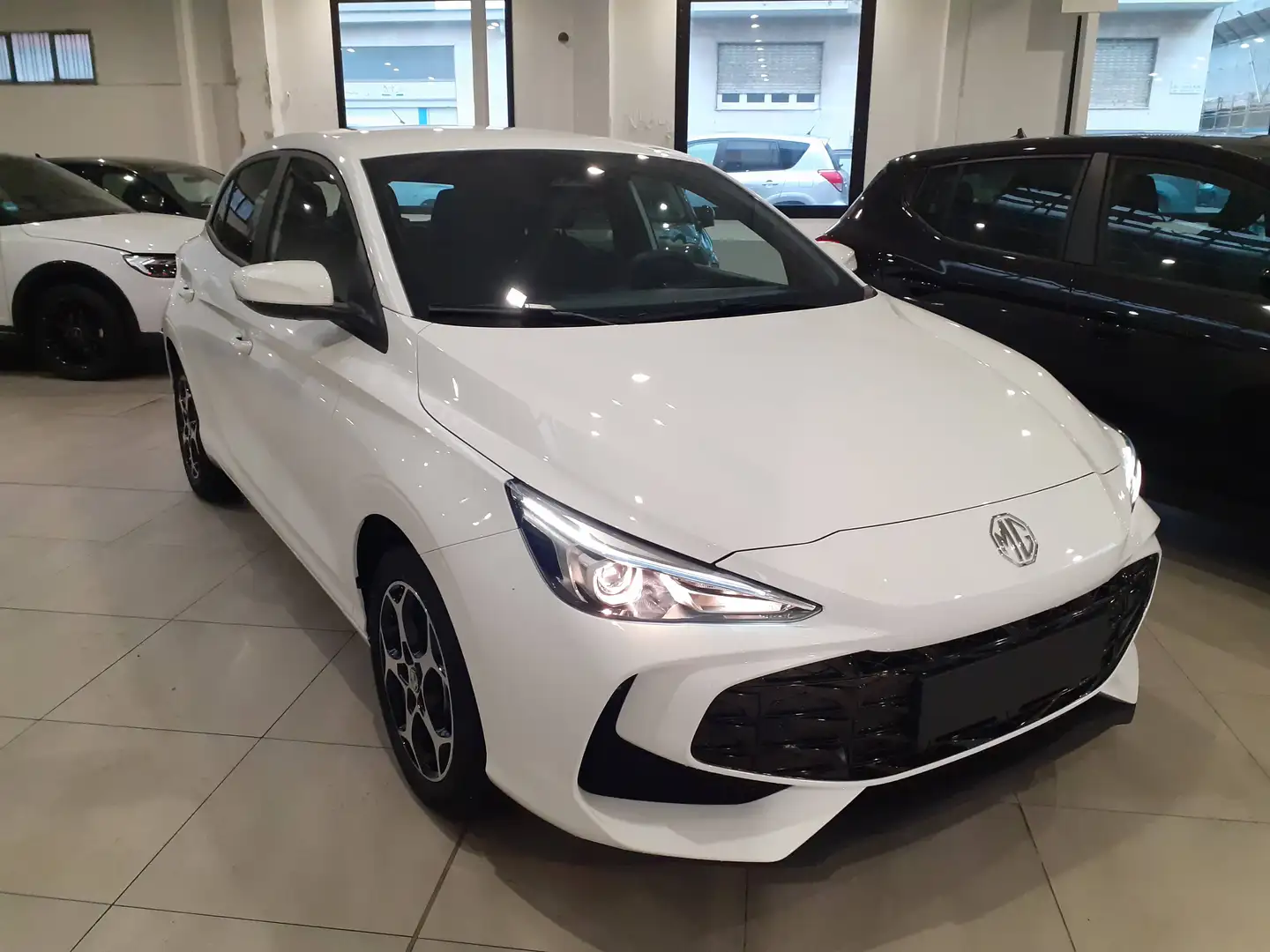 MG MG3 MG3 1.5 hybrid+ Comfort auto KM0 11/2025 Weiß - 2