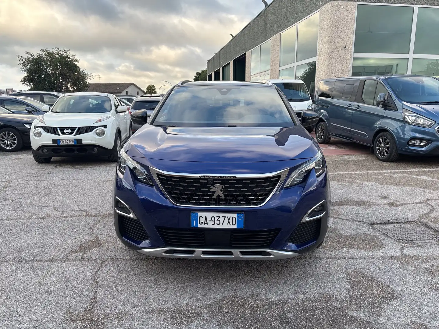 Peugeot 3008 BlueHDi 180 EAT8 S&S GT Blauw - 2