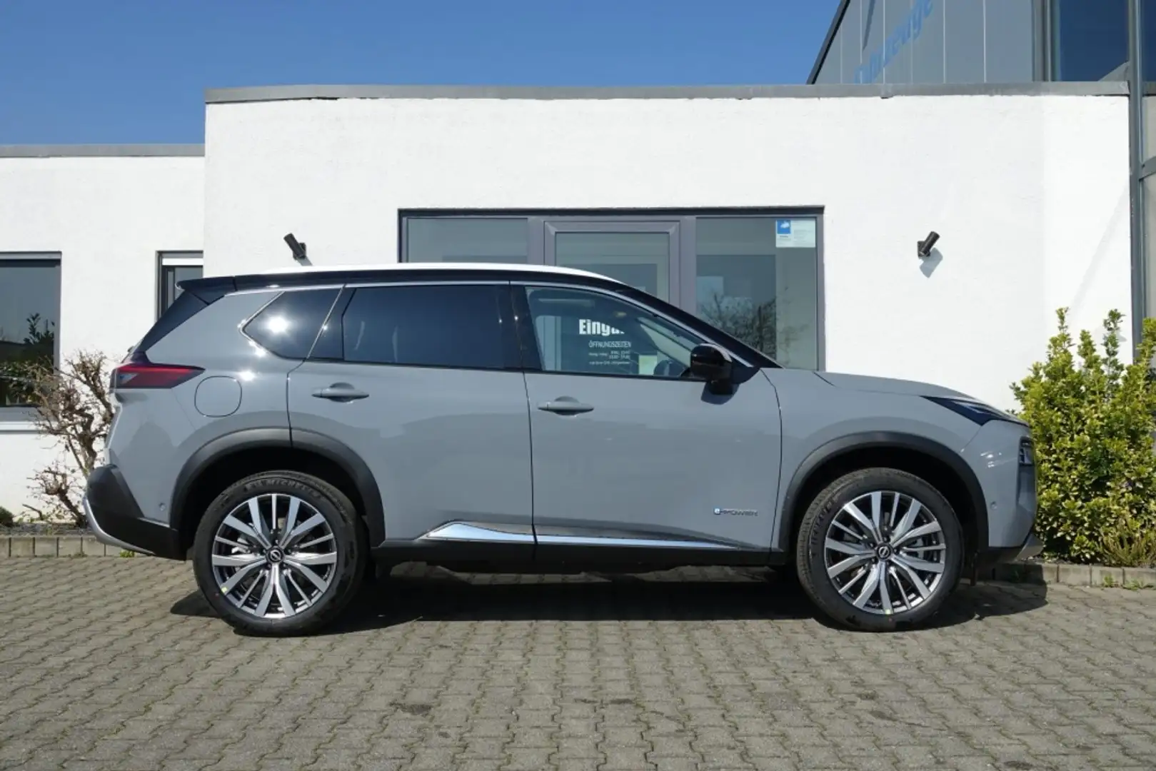 Nissan X-Trail TEKNA+ e-POWER e-4ORCE 5Sitz/20Zoll/AHK! Grau - 2