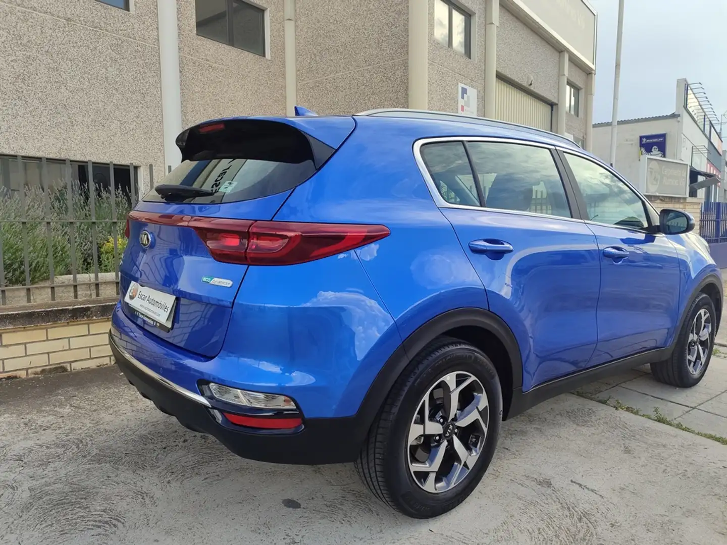 Kia Sportage 1.6 MHEV Business DCT 4x2 136 Bleu - 2