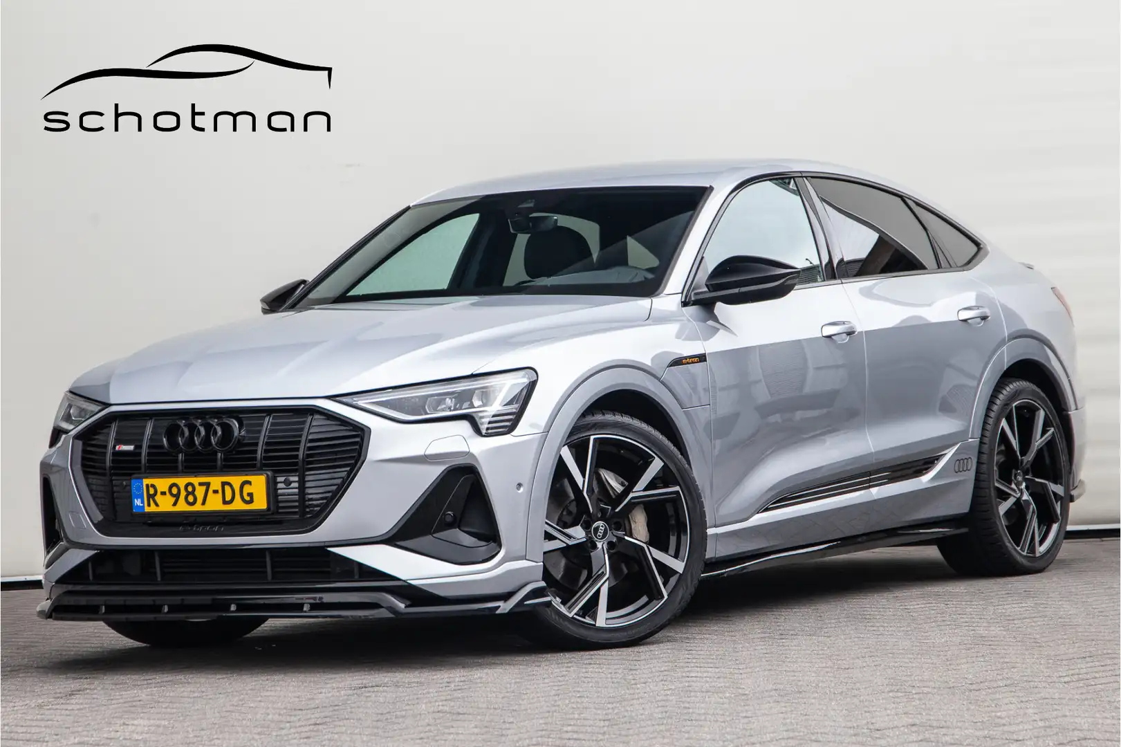 Audi e-tron Sportback 55 quattro S edition 95 kWh B&O, Memory, Grijs - 1